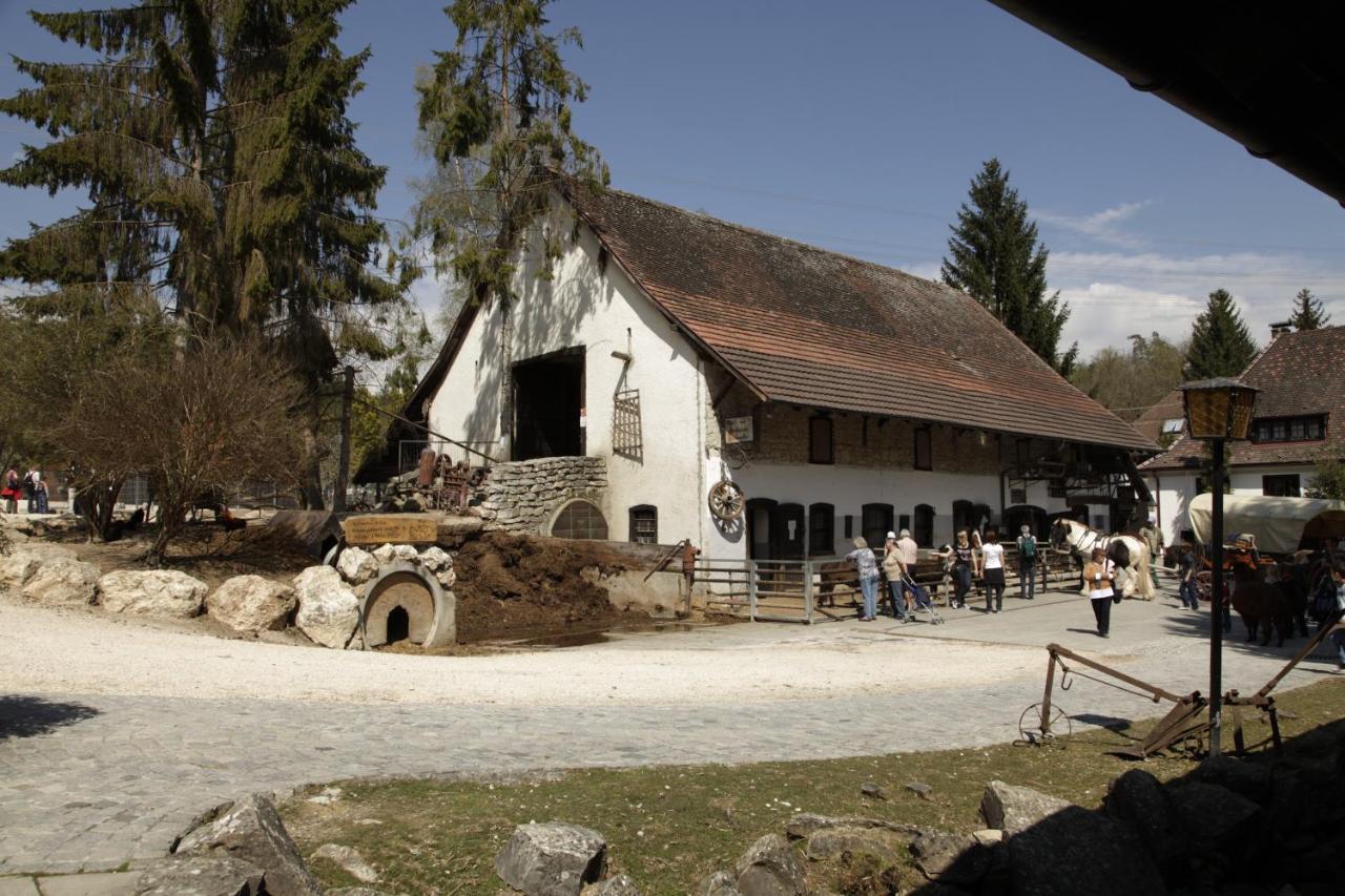 Hotel Erlebnisgastronomie Lochmuhle Eigeltingen Zewnętrze zdjęcie